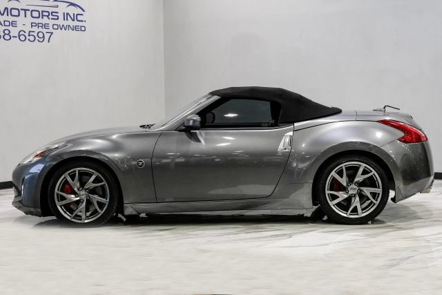 Used 2016 Nissan 370Z Touring Sport RWD image 20