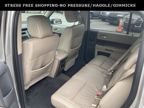 Used 2009 Ford Flex SEL image 29