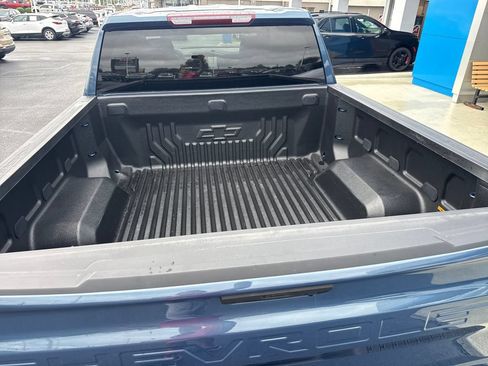 Used 2024 Chevrolet Silverado 1500 LT AWD/4WD image 36