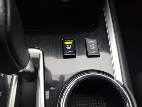 Certified 2018 Nissan Pathfinder SV w/ SV Tech Package image 21