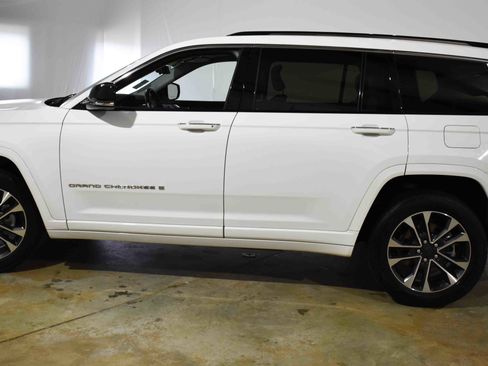 Used 2021 Jeep Grand Cherokee L Overland w/ Luxury Tech Group IV image 6