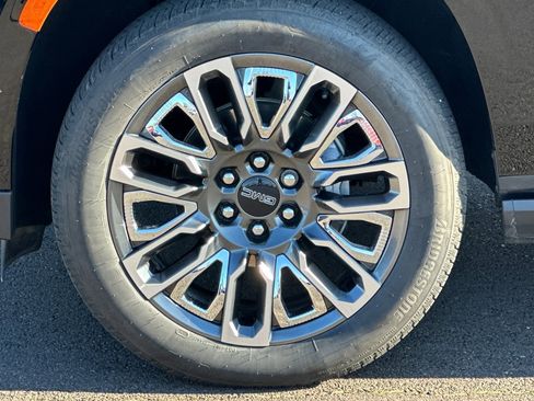 Used 2024 GMC Yukon Denali Ultimate image 26