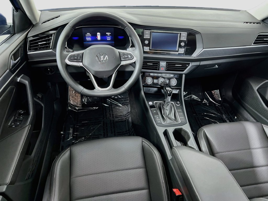 Used 2024 Volkswagen Jetta SE w/ Panoramic Sunroof Package FWD image 22