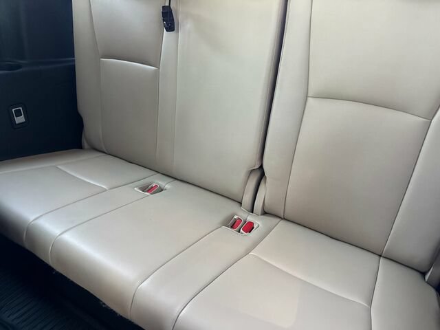 Used 2022 Toyota Highlander Platinum AWD/4WD image 17