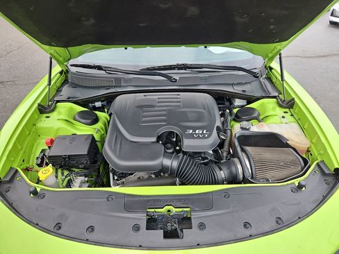 Used 2019 Dodge Charger SXT w/ Blacktop Package image 31