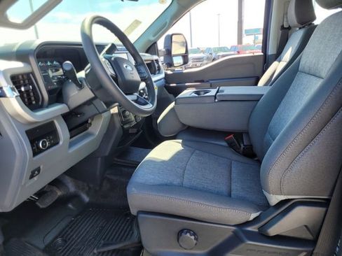 New 2026 Ford F250 XL w/ XL Driver Assist Package RWD image 4