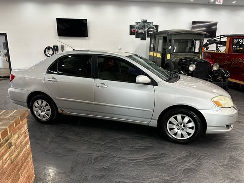 Used 2003 Toyota Corolla CE FWD image 4