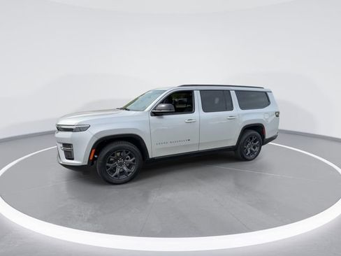 New 2026 Jeep Grand Wagoneer L Limited AWD/4WD image 4