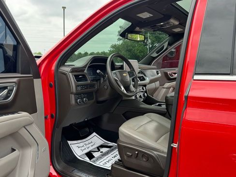 Used 2023 Chevrolet Tahoe LT w/ LT Signature Plus Package AWD/4WD image 2