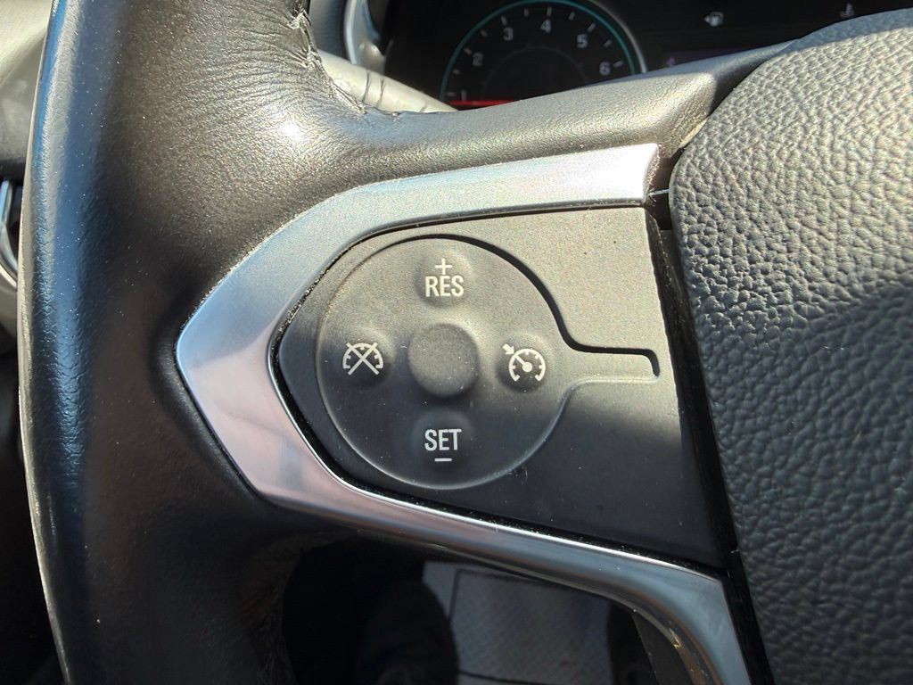 Used 2021 Chevrolet Traverse LT AWD/4WD image 49
