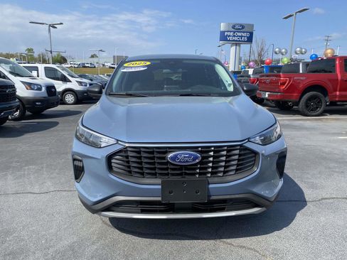 Used 2025 Ford Escape Active FWD image 2