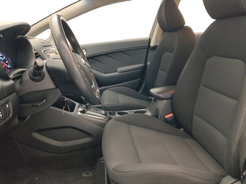 Used 2017 Kia Forte LX FWD image 17