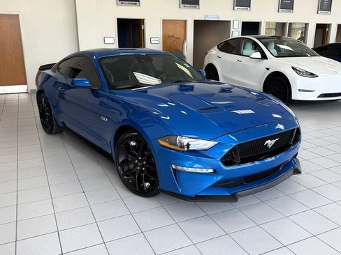 Used 2019 Ford Mustang GT Premium w/ GT Performance Package RWD image 9