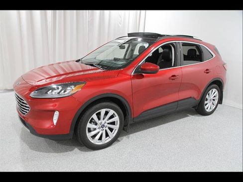 Certified 2022 Ford Escape Titanium w/ Titanium Elite Package AWD/4WD image 3