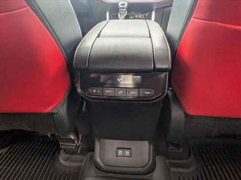 Used 2021 Toyota Highlander XSE image 14