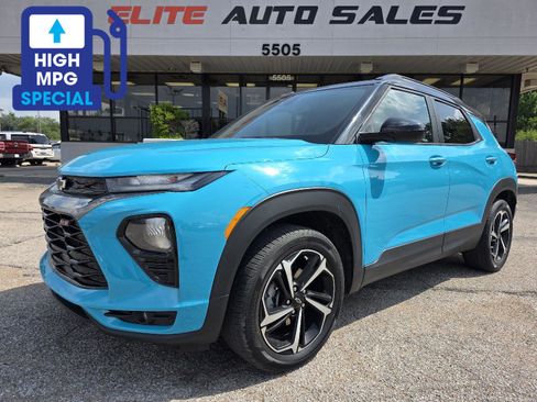 Used 2021 Chevrolet TrailBlazer RS w/ Convenience Package AWD/4WD image 1