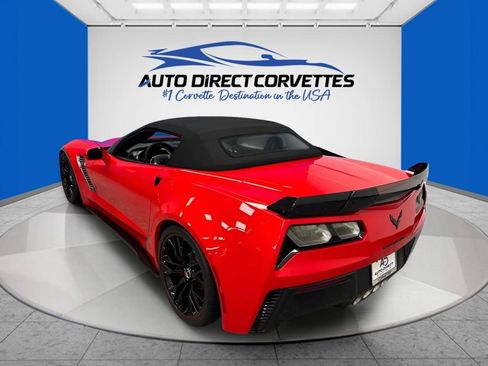 Used 2015 Chevrolet Corvette Z06 w/ 3LZ Preferred Equipment Group RWD image 34
