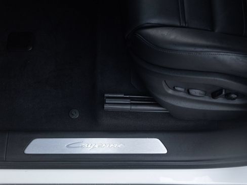 Certified 2026 Porsche Cayenne Coupe AWD/4WD image 22