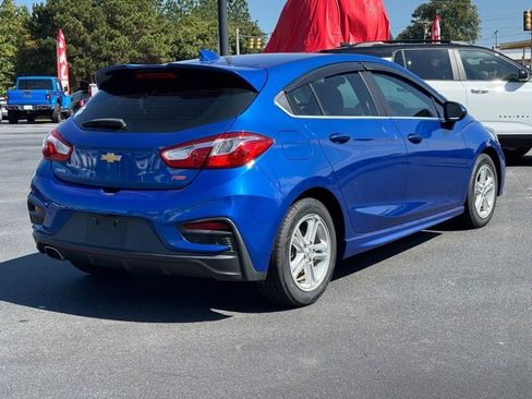 Used 2017 Chevrolet Cruze LT image 3