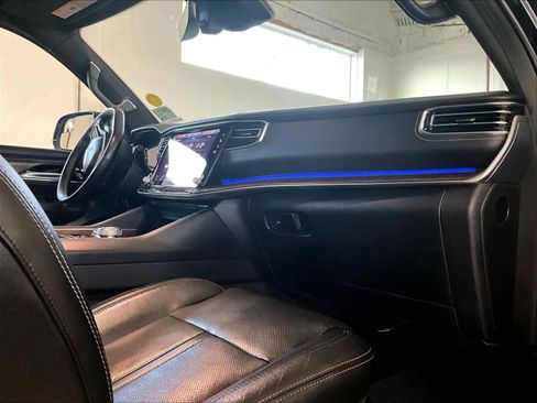 Used 2022 Jeep Grand Wagoneer Series I image 14