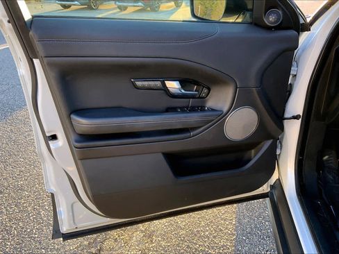 Used 2018 Land Rover Range Rover Evoque Landmark Edition image 20