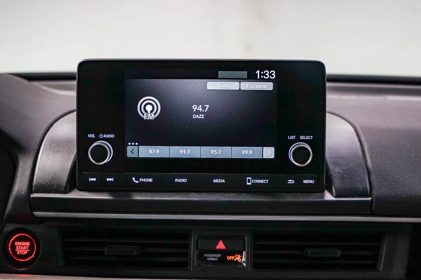 Used 2023 Honda Pilot LX image 14