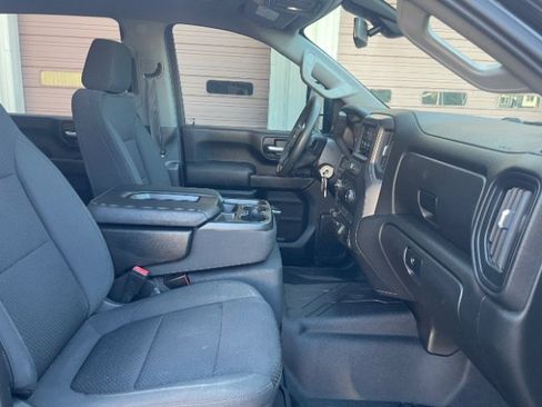 Used 2021 Chevrolet Silverado 2500 Custom w/ Custom Value Package AWD/4WD image 15
