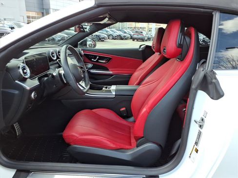 Used 2024 Mercedes-Benz CLE 300 4MATIC Cabriolet image 11
