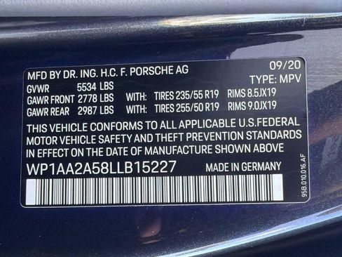 Used 2020 Porsche Macan AWD/4WD image 23