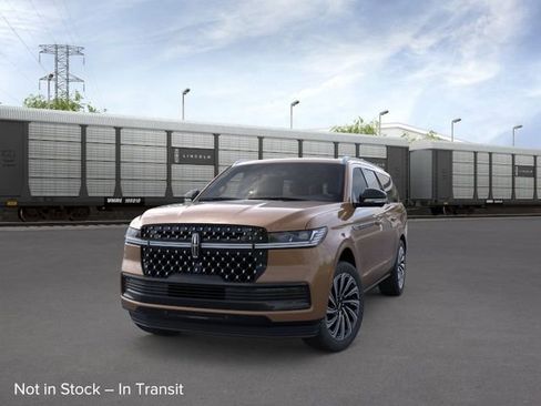 New 2026 Lincoln Navigator L Black Label AWD/4WD image 3