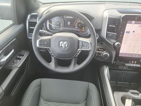 New 2026 RAM 1500 Big Horn AWD/4WD image 13