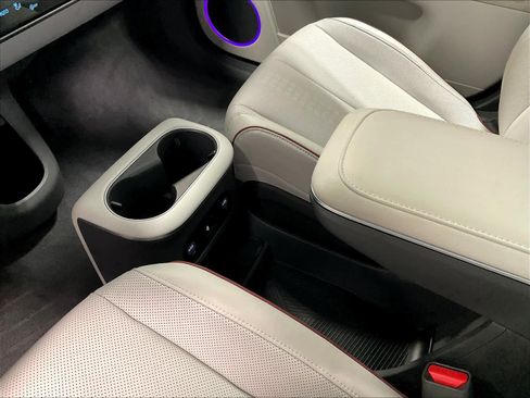 Used 2024 Hyundai Ioniq 5 Limited image 21