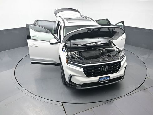 Used 2025 Honda Pilot Touring image 52