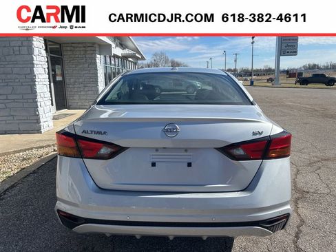 Used 2023 Nissan Altima 2.5 SV FWD image 5