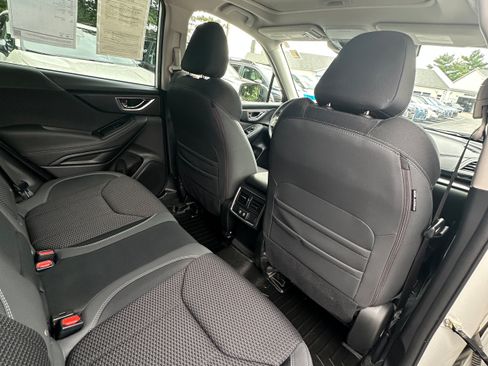Used 2023 Subaru Forester Premium AWD/4WD image 12