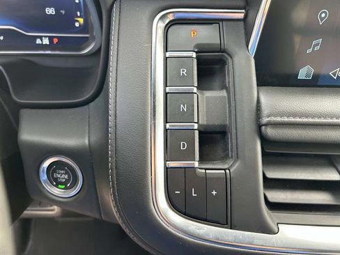 Used 2023 Chevrolet Suburban LT image 31