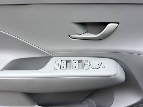 Used 2024 Hyundai Kona SEL FWD image 13
