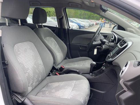 Used 2017 Chevrolet Sonic LT FWD image 12