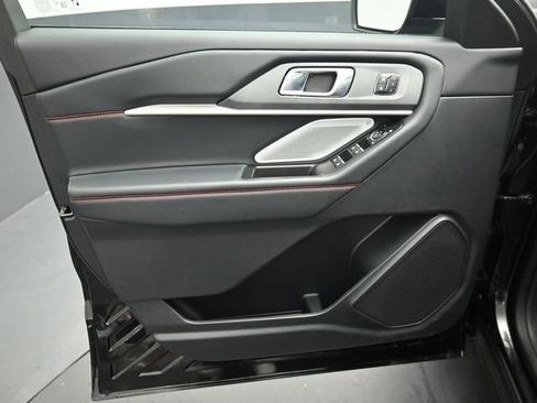 Certified 2025 Ford Explorer ST AWD/4WD image 21
