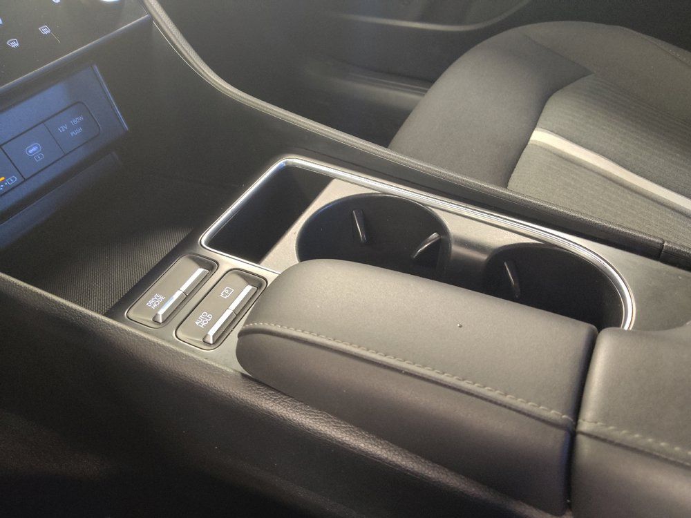 Used 2025 Hyundai Sonata SEL FWD image 26