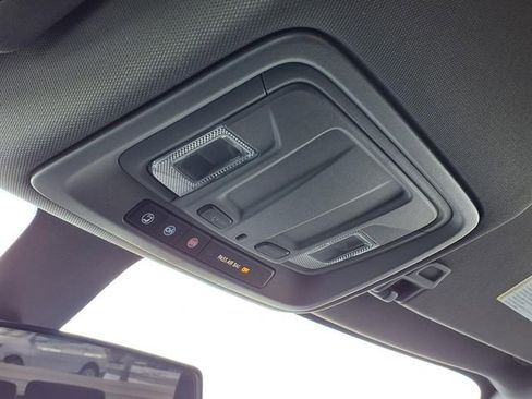 Used 2021 Chevrolet Silverado 1500 Custom image 12