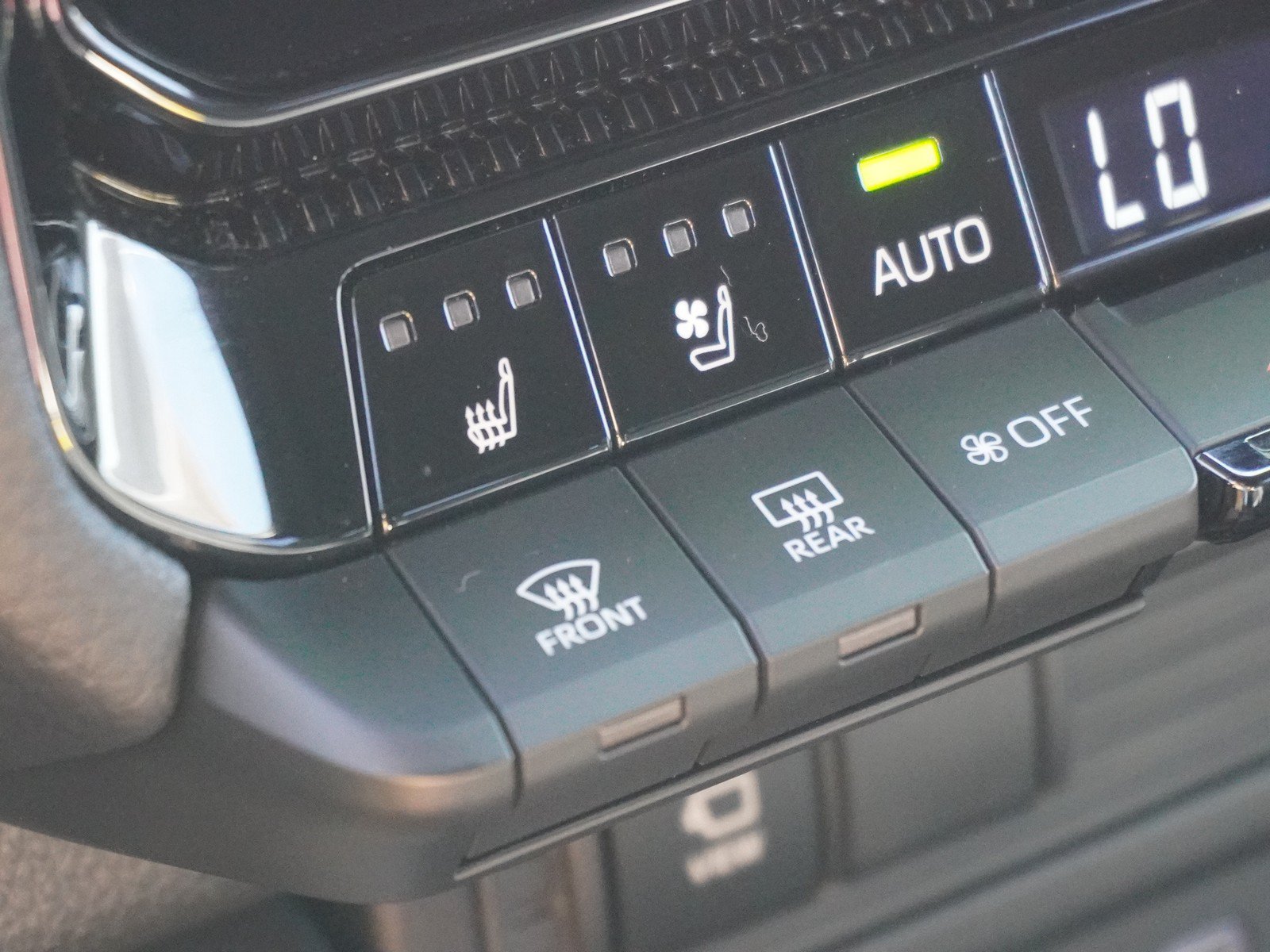 Used 2025 Toyota Land Cruiser w/ Premium Package AWD/4WD image 26