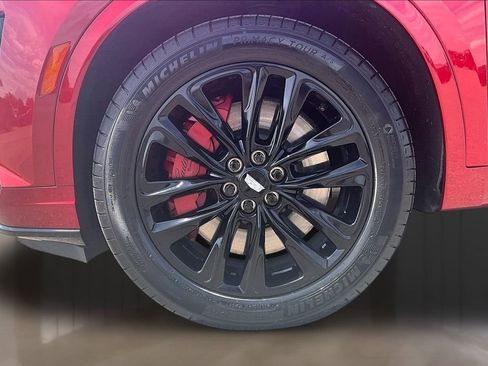 Certified 2024 Cadillac XT6 Sport w/ LPO, ONYX Package AWD/4WD image 8