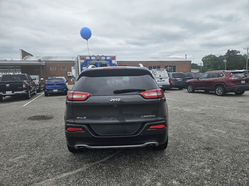 Used 2014 Jeep Cherokee Limited w/ Technology Group AWD/4WD image 6
