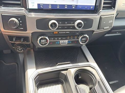 Certified 2022 Ford F450 Platinum w/ FX4 Off-Road Package AWD/4WD image 28