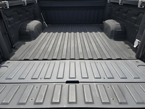 Used 2021 GMC Sierra 1500 SLT image 27