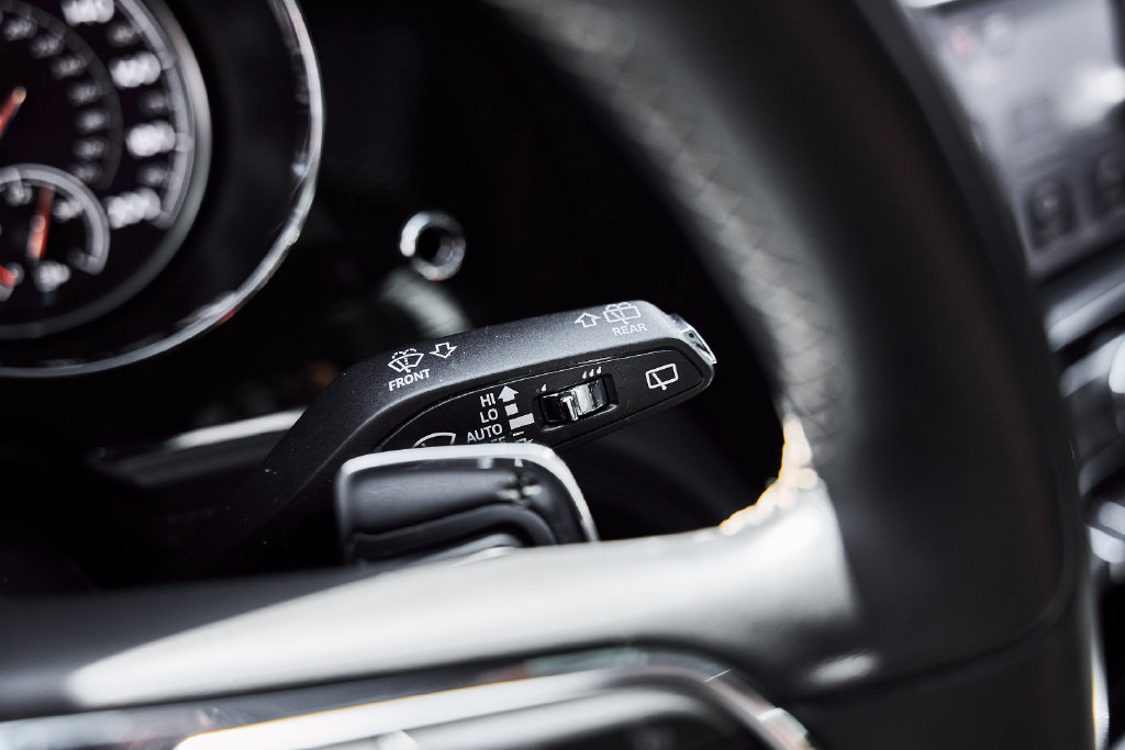 Used 2017 Bentley Bentayga AWD/4WD image 58