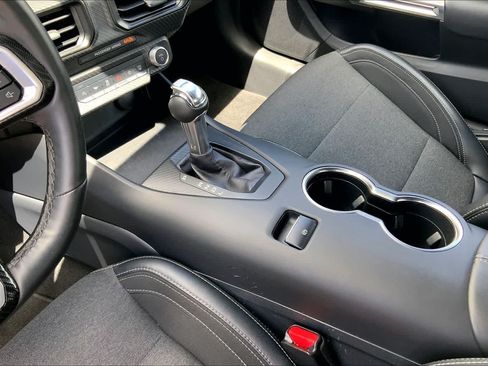 Used 2025 Ford Mustang Convertible RWD image 15