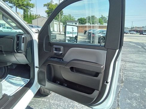 Used 2017 Chevrolet Silverado 3500 W/T w/ WT Convenience Package image 4