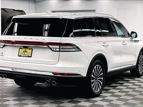 Used 2023 Lincoln Aviator Reserve w/ Elements Package Plus AWD/4WD image 12